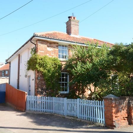 Pebble Beach Cottage, Aldeburgh Bagian luar foto